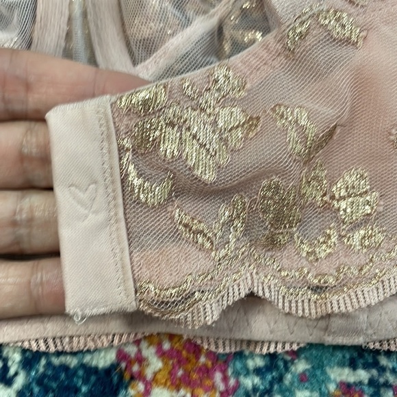 Victoria’s Secret Elegant Sparkly Pink Metallic Floral Sequins Dream Angels Bra - Picture 6 of 11